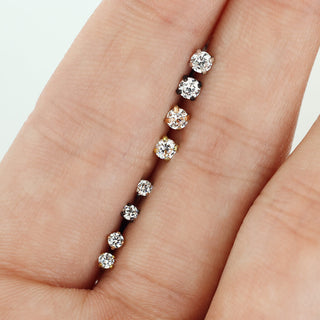 Labret Zirconia Round Internally Threaded, 4  pieces
