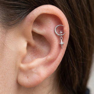 Titanium Labret Moon Star Dangle Zirconia Internally Threaded – getragen