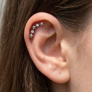 Titanium Labret Stars Zirconia Internally Threaded – getragen