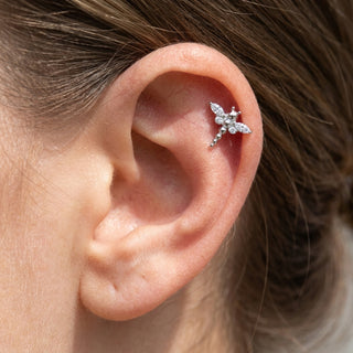 Titanium Labret Dragonfly Marquise Zirconia Internally Threaded – getragen