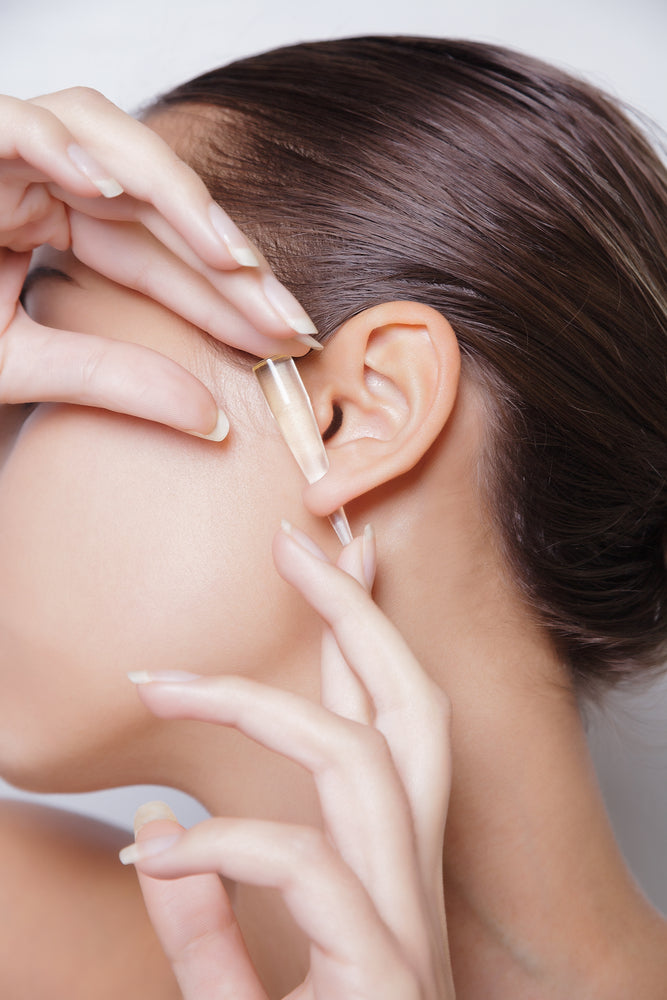 Dehnen der Ohren für Flesh Tunnel und Plugs